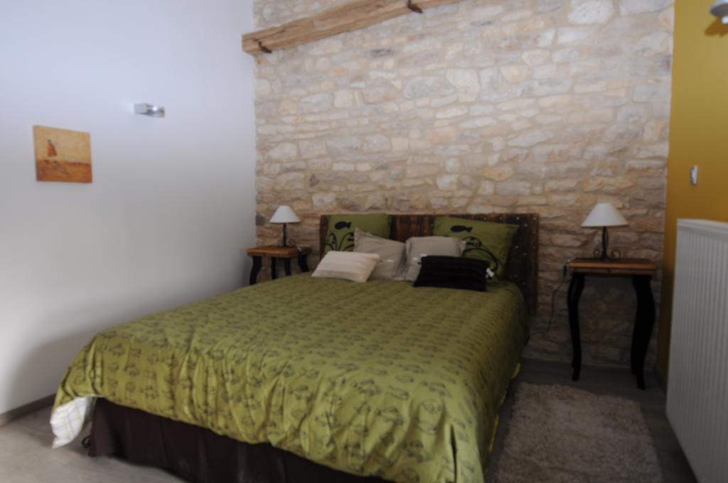 Le Clos De Fernande Corcelles-les-Arts Δωμάτιο φωτογραφία